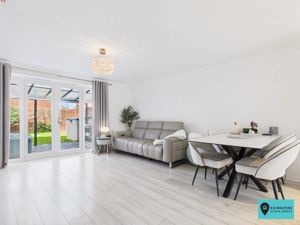 Living Area - click for photo gallery